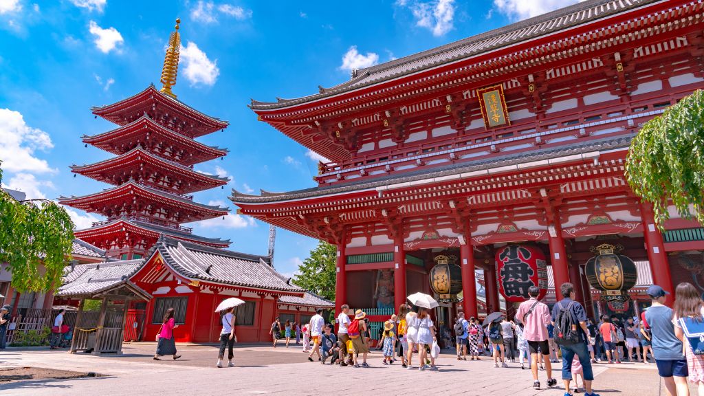 Flight paths to Japan